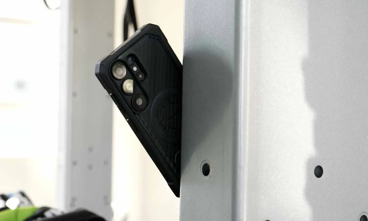 Fundas Rugged ROKFORM